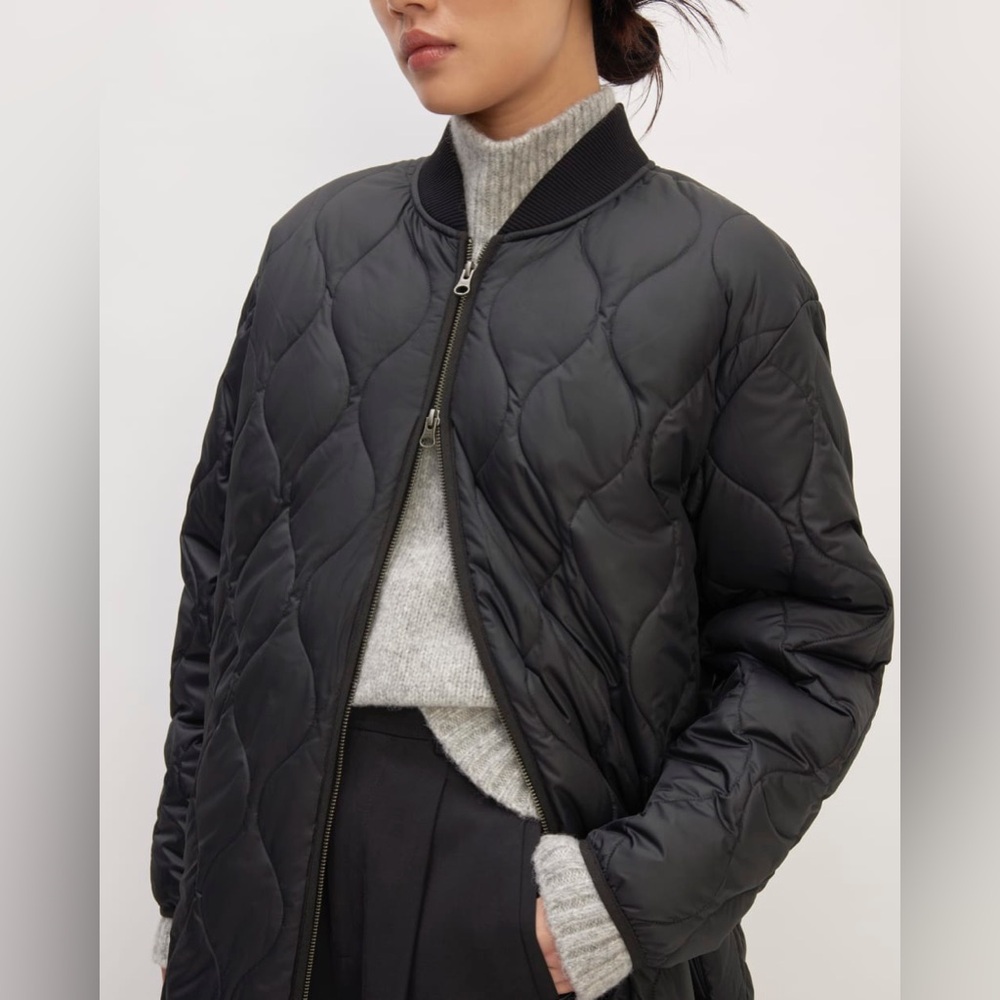 Everlane Renew Long Liner Coat in Black (M) - Picture 5 of 10